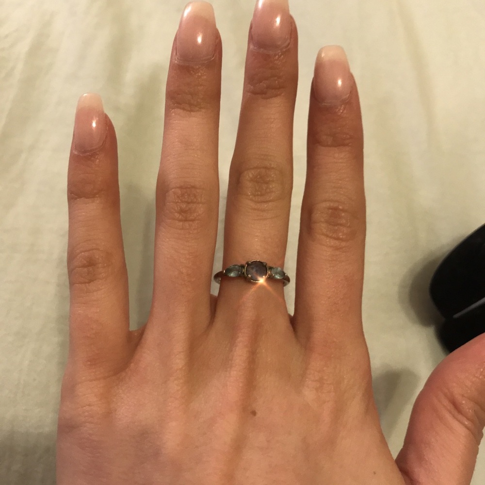 Blue 3-stoned ring